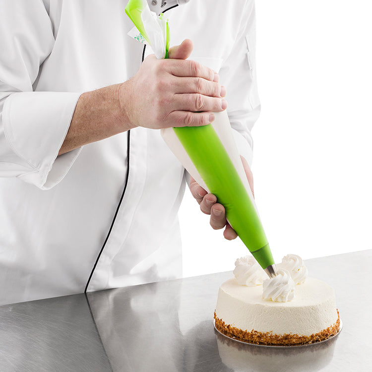 21" Masterline Green Piping Bags - 100 roll PB-2100MLG - Papagino Foods Inc.