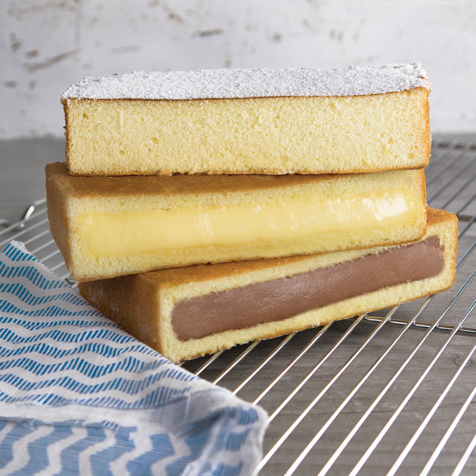 PreGel Flamenco (Sponge Cake Base) – Pronto