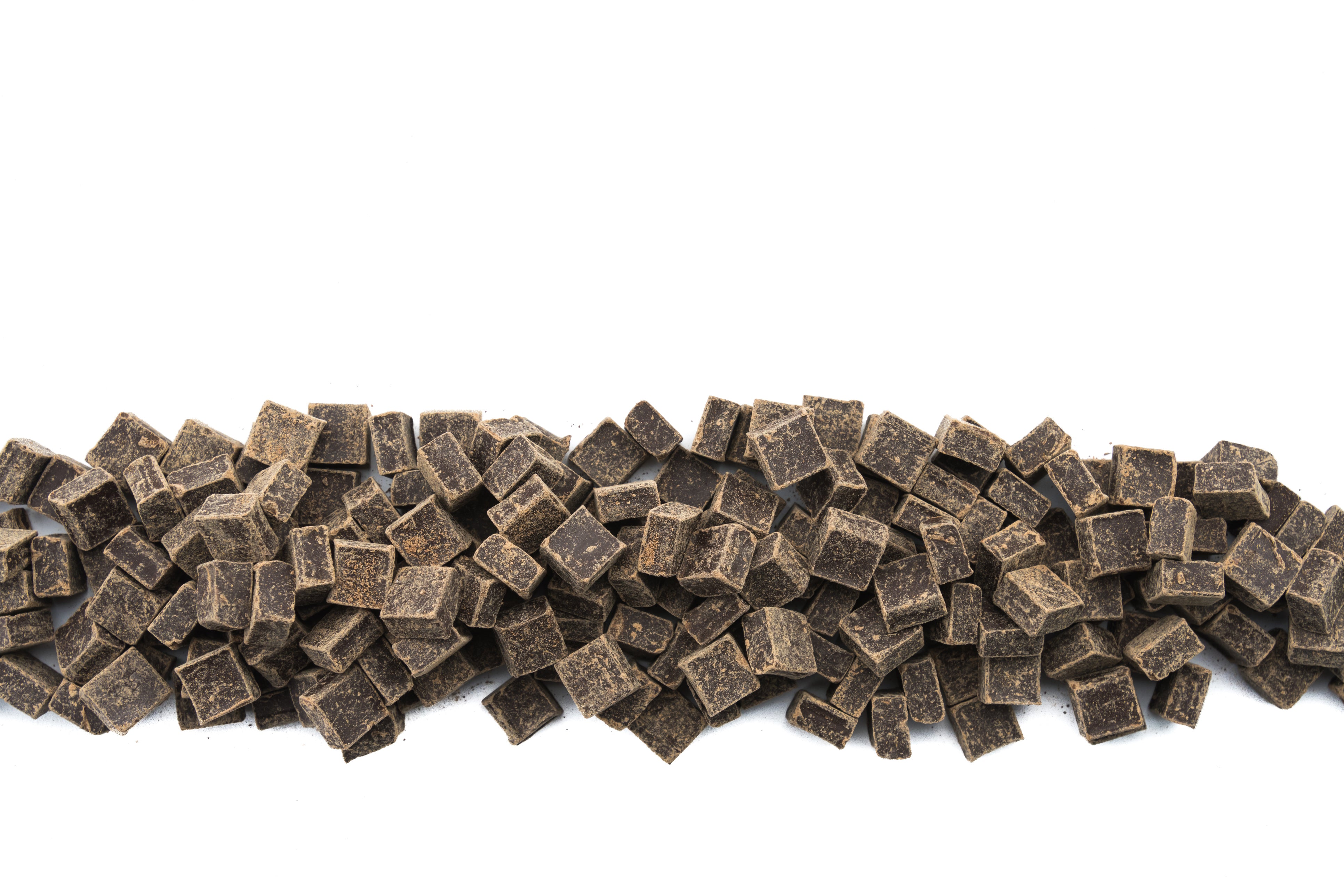 Semi Sweet Chunk Sinopia 650 CT CHD CD 6017105 060 **Pickup Only OR Shipping At Your Own Risk** - Papagino Foods Inc.