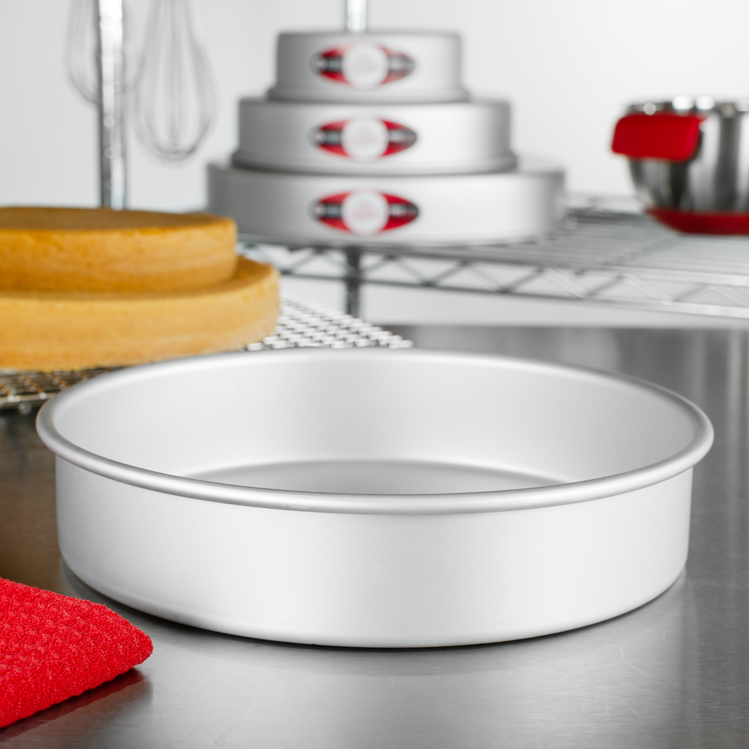 Fat Daddio, Anodized Aluminum, Round Pan, 9 in x 2 in (PRD-92) - Papagino Foods Inc.