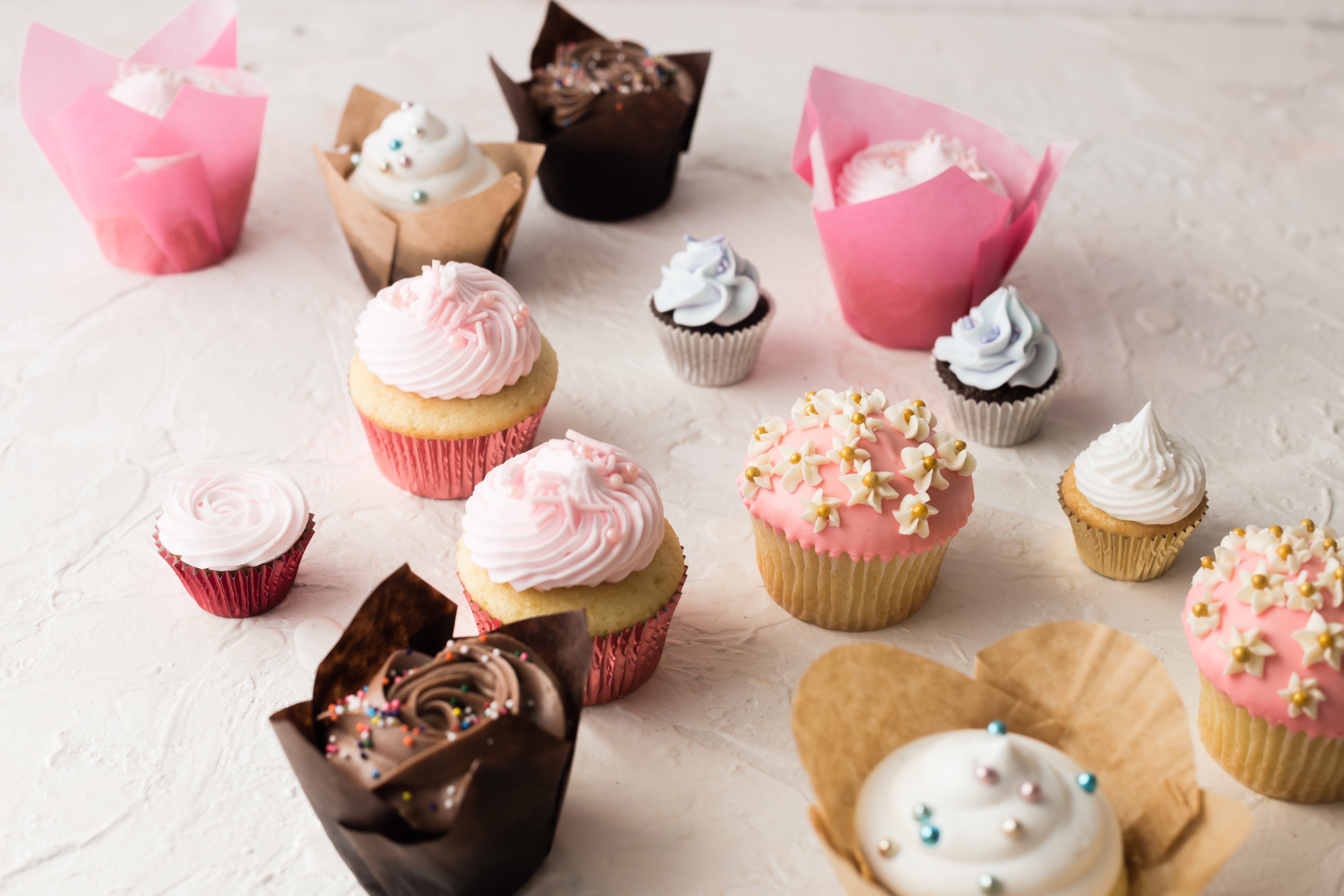 Mini Red Foil Cupcake Liners - Papagino Foods Inc.