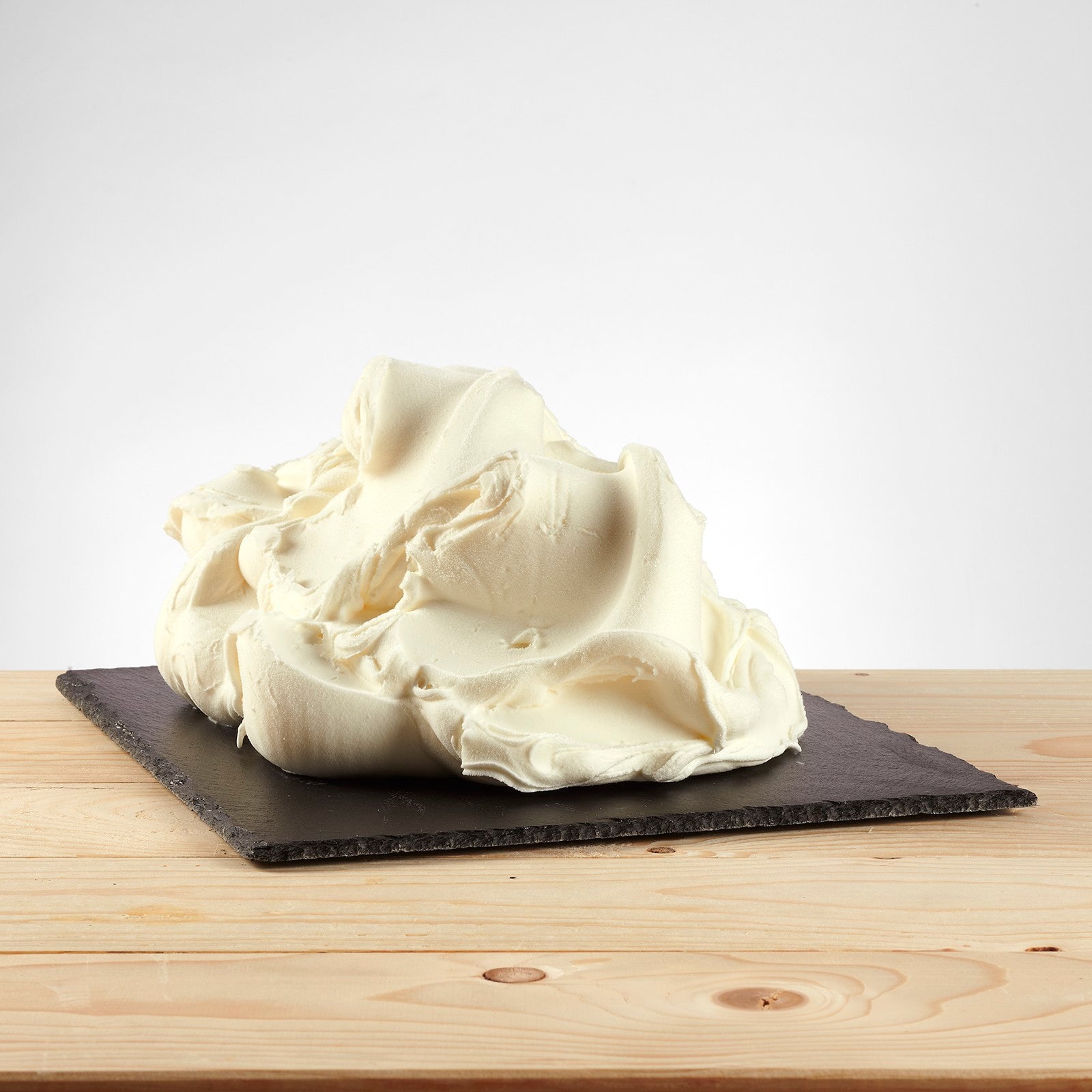 PreGel Cheesecake Sprint by Papagino Foods Inc. in 0.92 kg package, showing a creamy cheesecake dessert in a clear container.