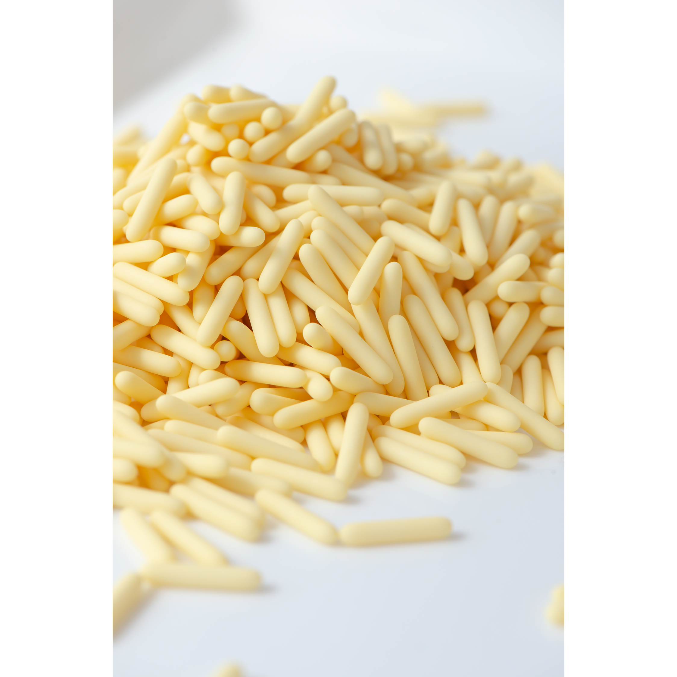 BANANA CREAM Matte Sugar Rods BBD **FEB 2022** 4 oz Bottle (1/2 cup/NET WT 3.5oz/90g) Sweetapolita - Papagino Foods Inc.