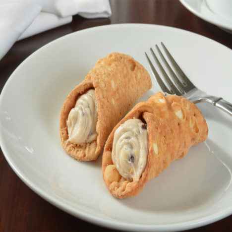 Cannoli Shells Small 240 pcs (Pickup Only * Fragile Items*)