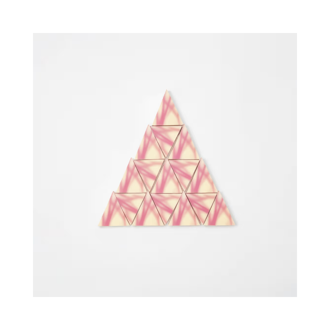 Barlo Pink Patterned Triangle 1 Kg (435 pcs)
