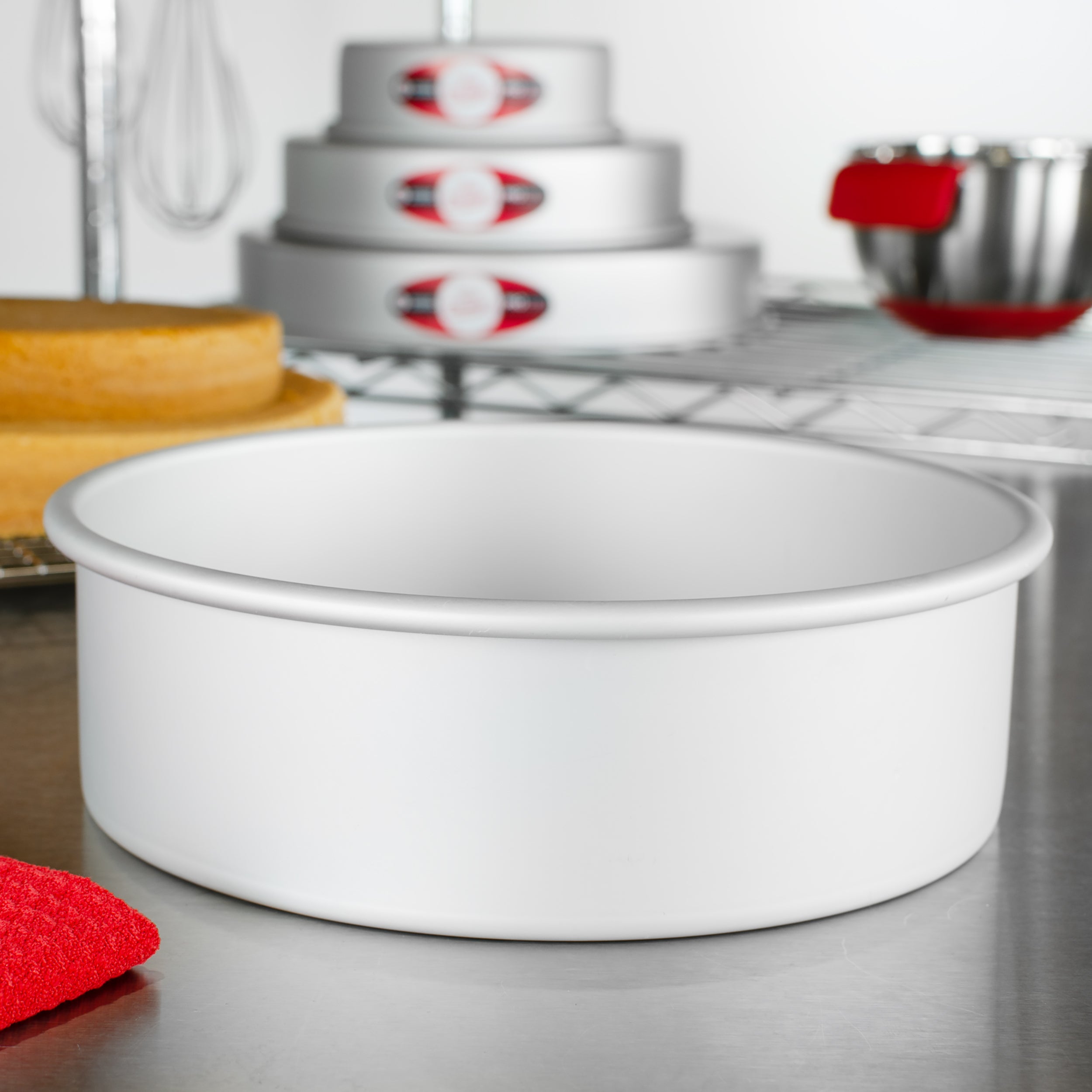 Fat Daddio, Anodized Aluminum, Round Pan, 9 in x 3 in (PRD-93) - Papagino Foods Inc.