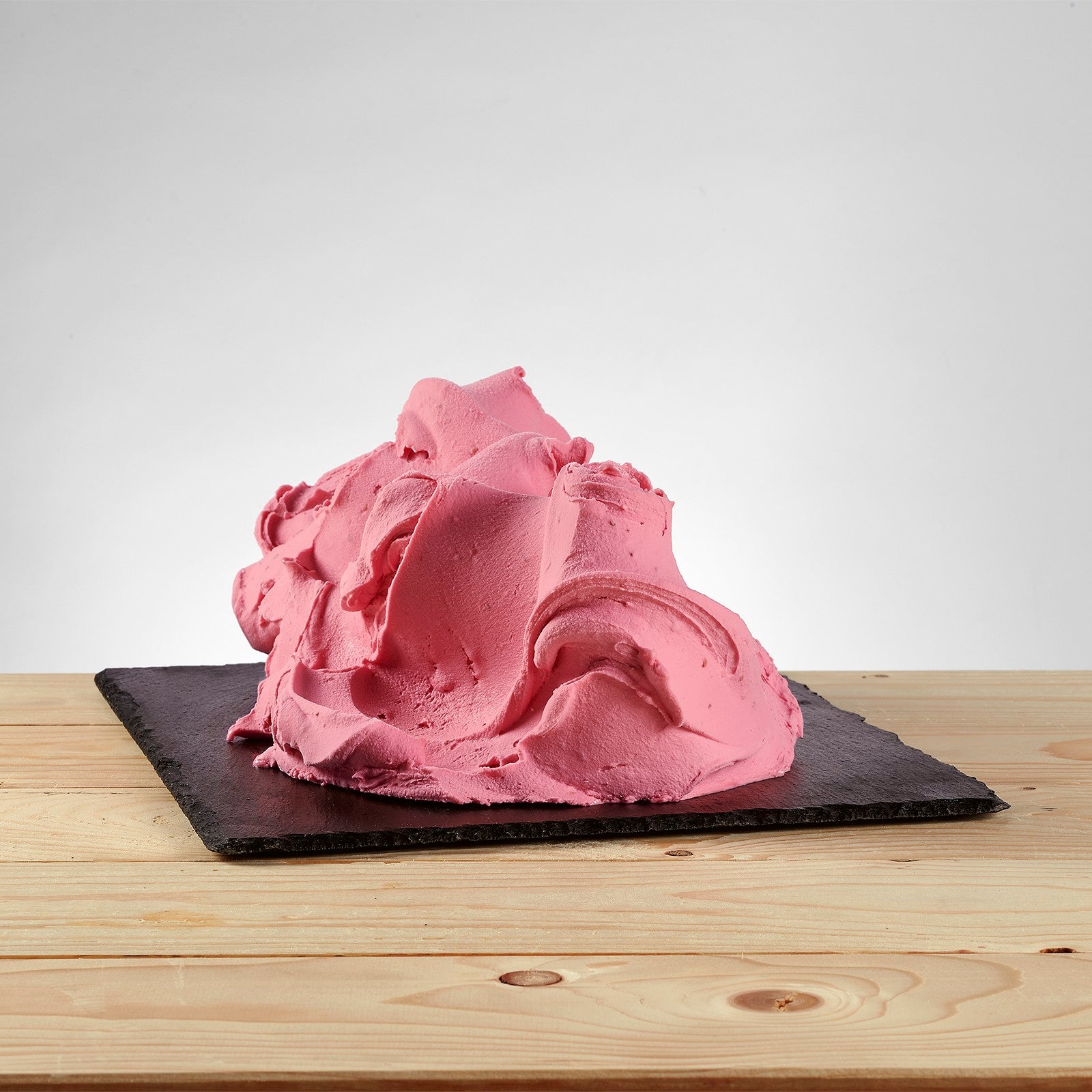 PreGel Raspberry Splenda Sprint flavor in a 1kg container, with fresh raspberries and vibrant packaging, by Papagino Foods Inc.