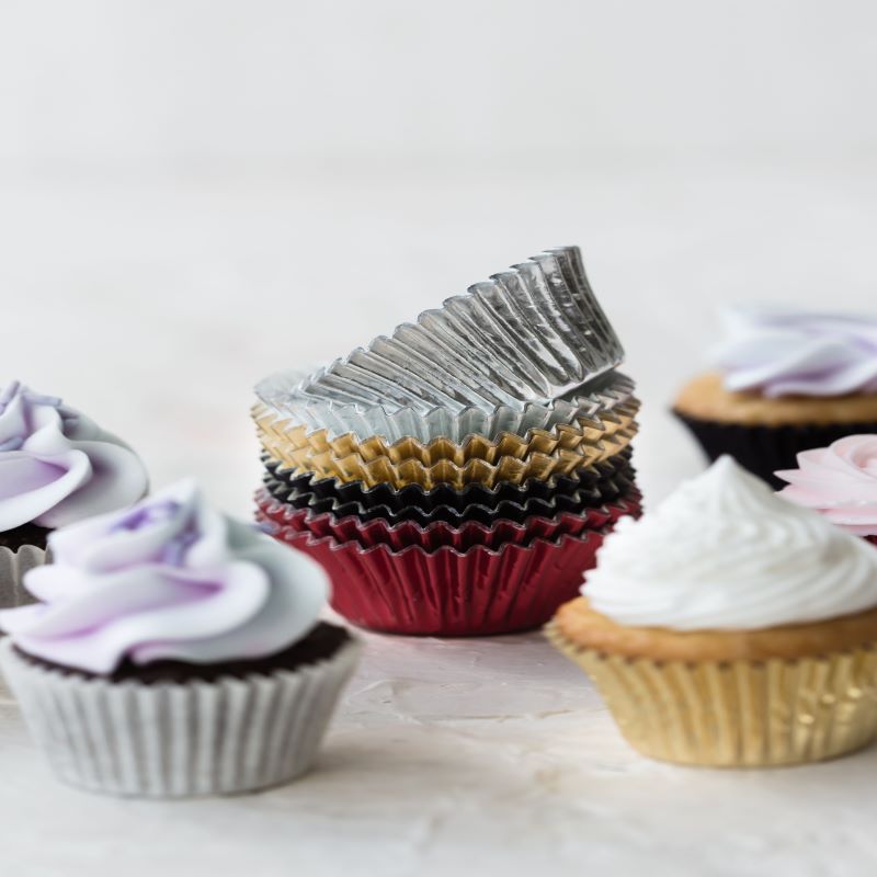 Mini White Cup Cake Liners 1 1/4 x 7/8 x 3" 500 pieces # 3023 - Papagino Foods Inc.