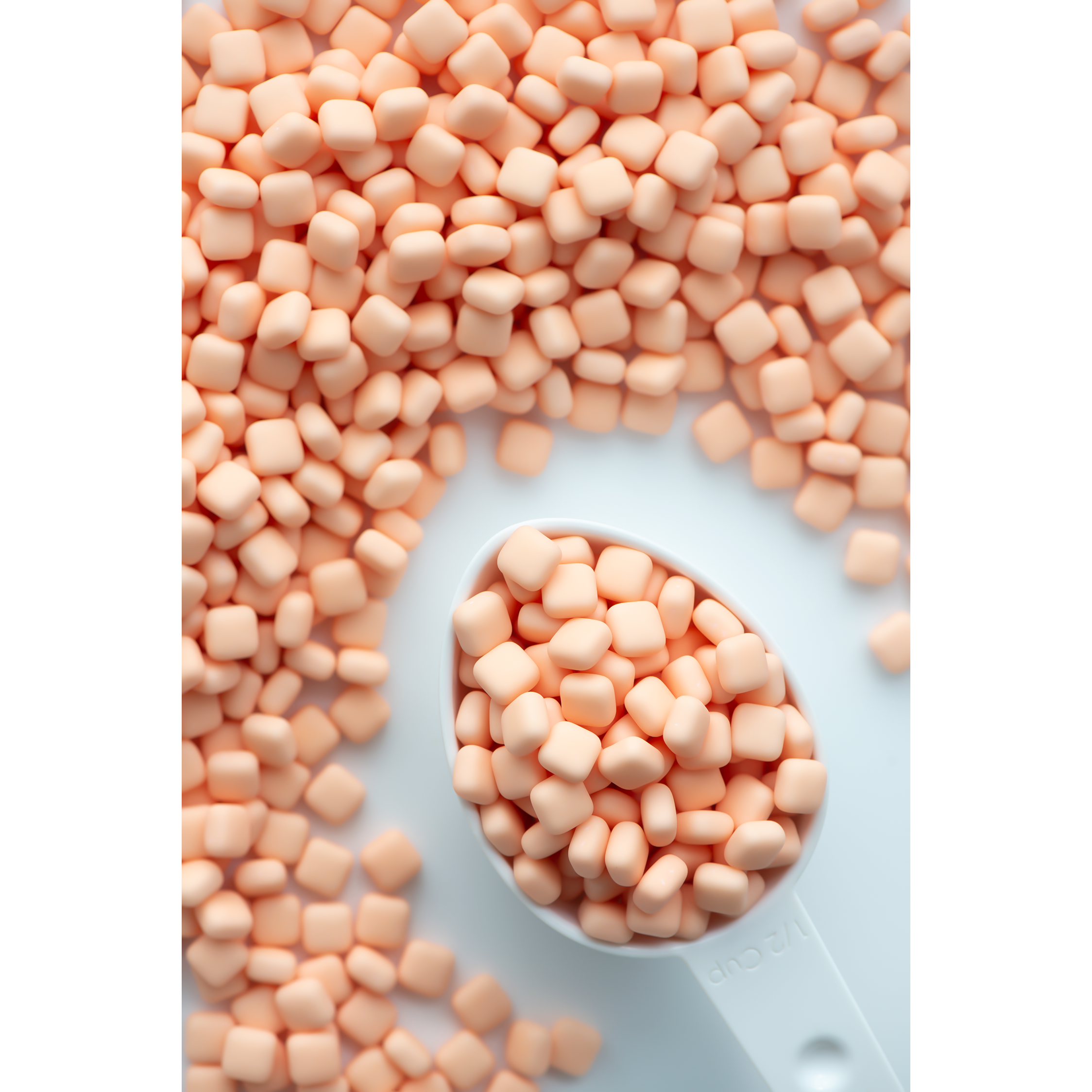 PASSION PEACH Matte Sugar Squares BBD **FEB 2022** 4 oz Bottle (1/2 cup/NET WT 3.5oz/100g) Sweetapolita - Papagino Foods Inc.